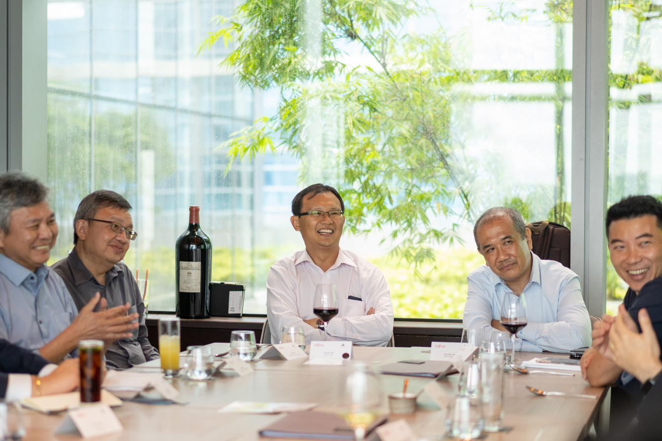 An Innovatus Media executive roundtable dinner in session